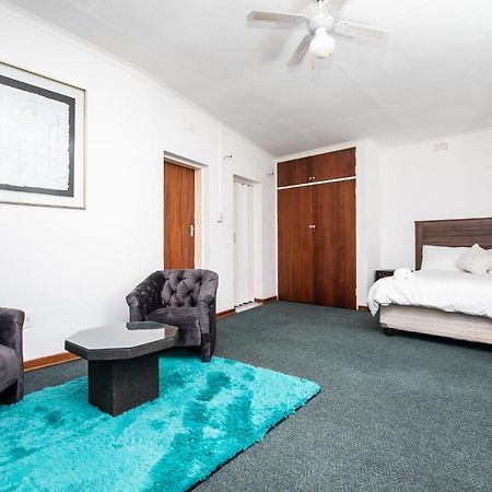 Willow Guest House Боксбург Екстериор снимка