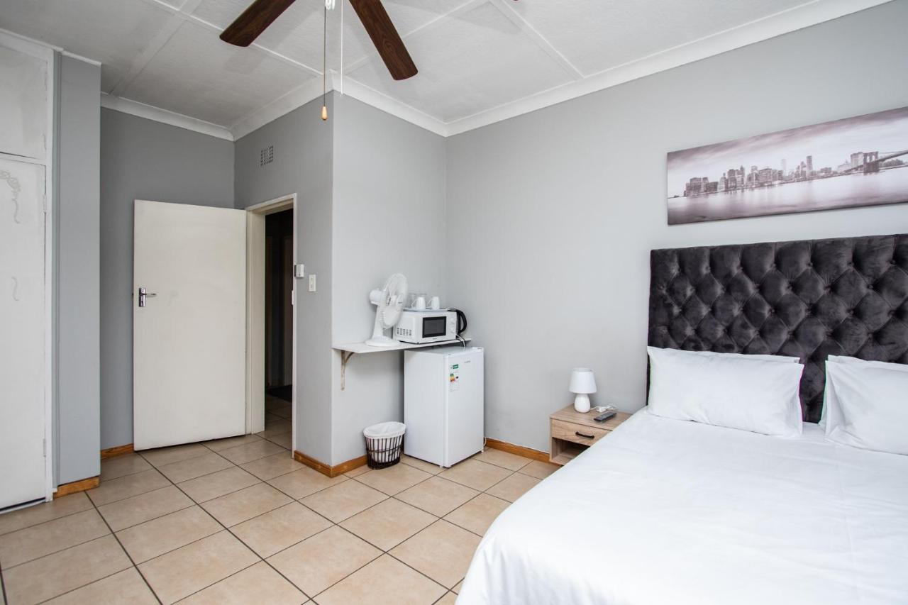Willow Guest House Боксбург Екстериор снимка