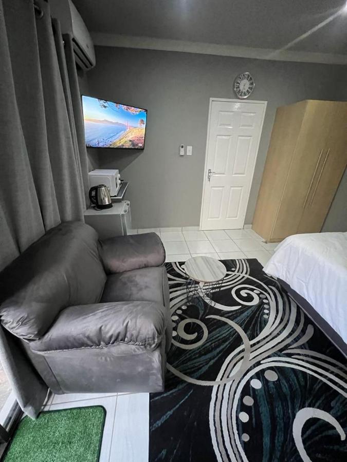 Willow Guest House Боксбург Екстериор снимка