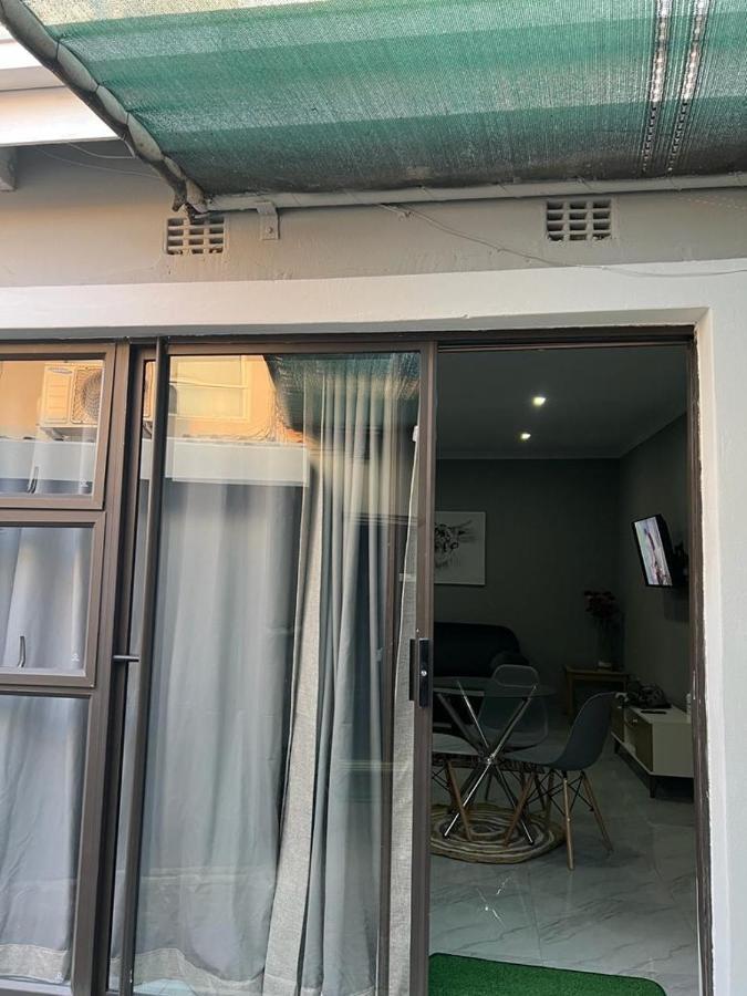Willow Guest House Боксбург Екстериор снимка