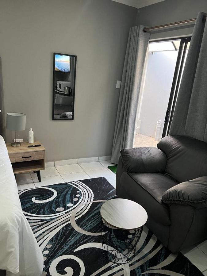 Willow Guest House Боксбург Екстериор снимка