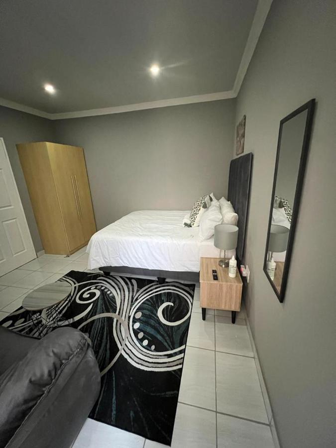 Willow Guest House Боксбург Екстериор снимка