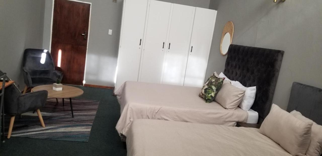 Willow Guest House Боксбург Екстериор снимка